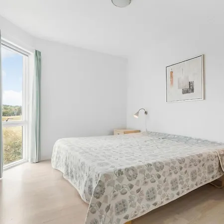 Sopark Lejl, 40 Apartment
